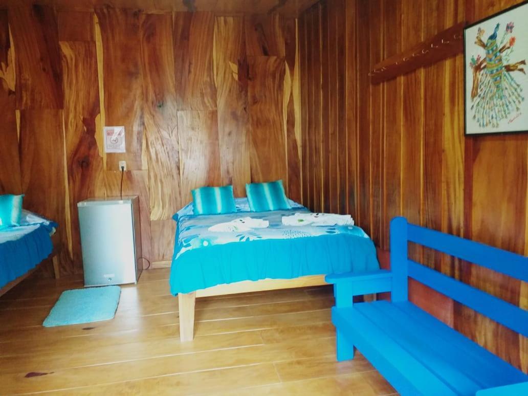 Pension Y Cabinas Colibri B&B Costa Rica Monteverde 外观 照片