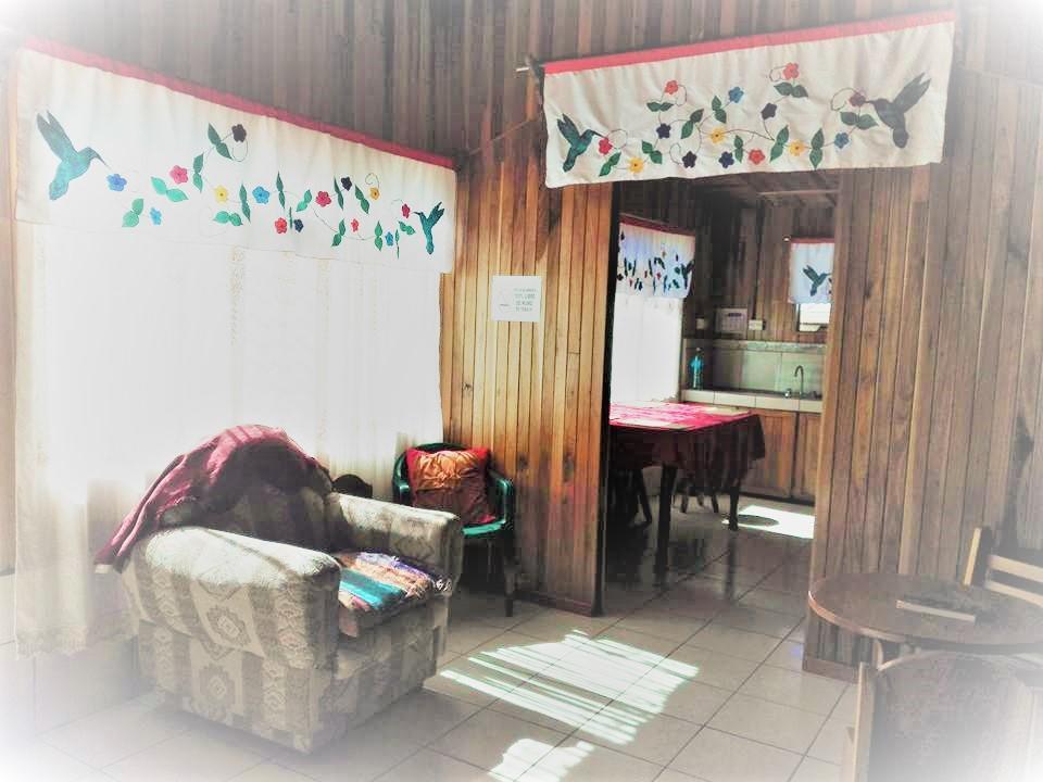 Pension Y Cabinas Colibri B&B Costa Rica Monteverde 外观 照片